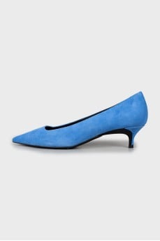 Blue mid-heeled shoes
