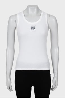 Ribbed tank with embroidered logo