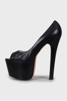 Leather high-soled shoes