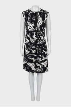 Printed dress with drapery and tag