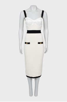 Black and white dress with tag