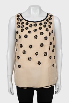 Silk T-shirt decorated with beads