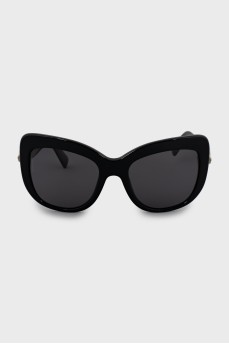 Sunglasses decorated with flowers