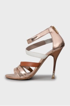 Sandals made of mixed-color leather