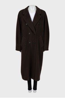 Oversized coat in brown