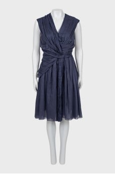 Fitted dress with draping