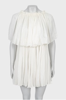 Pleated dress with frill
