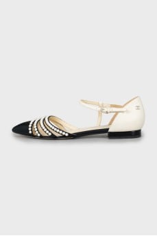 Ballet flats decorated with beads