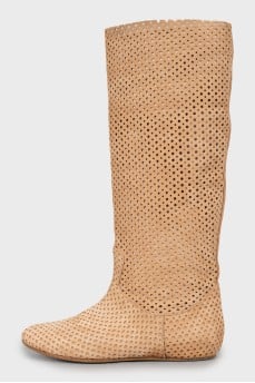 Brown boots with perforation on suede