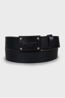 Men's belt with leather buckle
