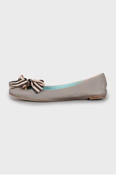 Ballet flats with square toe and bow