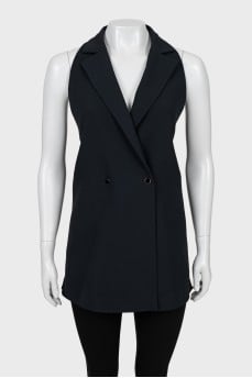 Black vest with open back