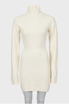 Bodycon dress with open back