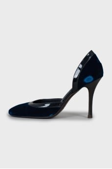 Velour shoes with patent leather inserts