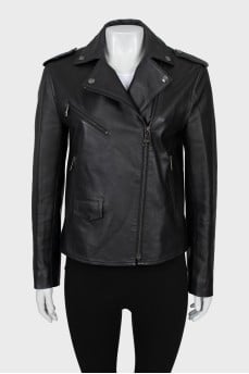 Leather jacket with a fitted cut