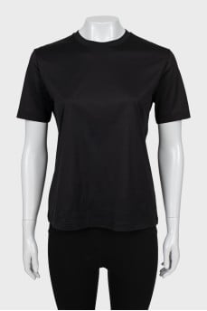 Black straight fit t-shirt with tag