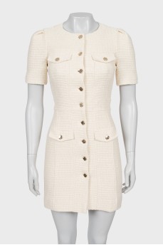 Fitted dress with buttons