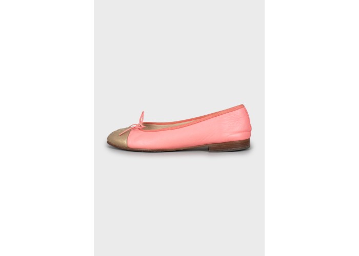 Chanel Leather ballet flats with contrast toe 88978125, size 37 ...