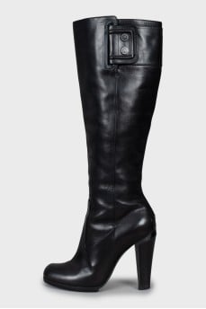 Leather boots with block heels