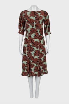 Fitted dress with print