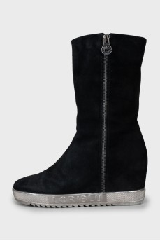 Wedge boots with silver soles