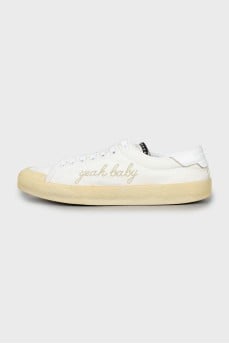 Textile sneakers with contrasting soles