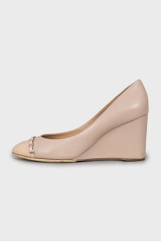 Patent toe wedge shoes