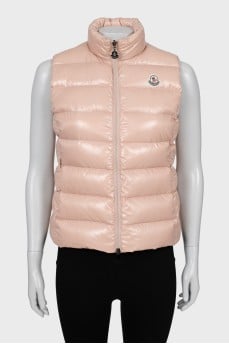 Cropped quilted vest