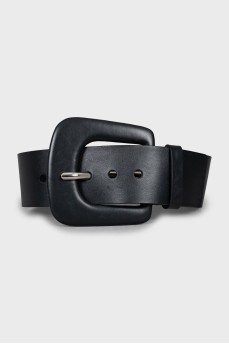 Leather belt with massive buckle
