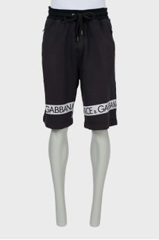 Men's shorts with brand logo
