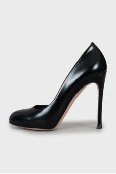 Black high heel shoes