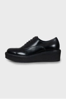 Leather platform shoes