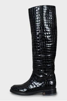 Patent leather boots with embossed leather