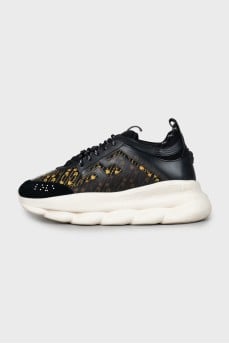 Men's sneakers with a massive sole and print