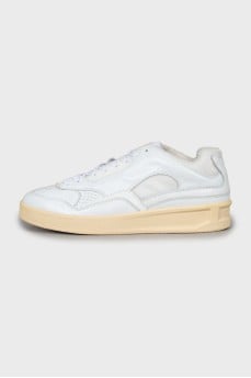 Men's sneakers with accent soles