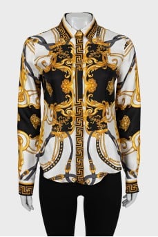Fitted shirt with print and tag