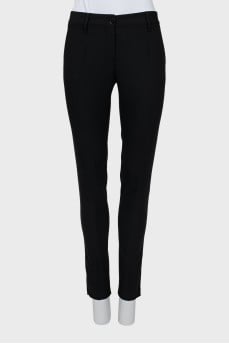 Slim-fit trousers with creases