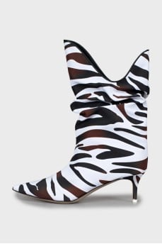 Animal print ankle boots with tag