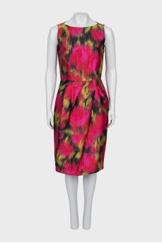 Fitted dress with abstract print