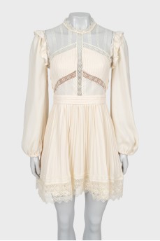 Fitted dress with tag