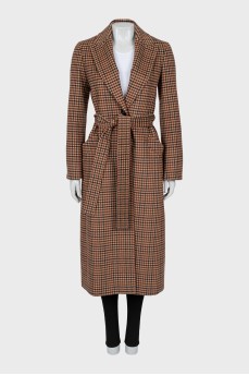 Checkered coat with tag