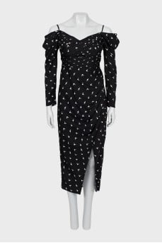 Dress with a printed slit
