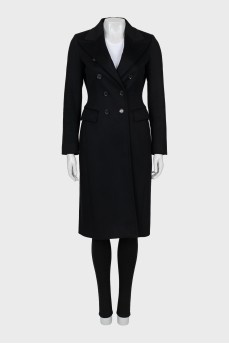 Fitted wool coat
