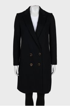 Fitted wool coat