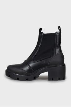 Leather boots with block heels