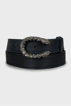 Leather belt with rhinestones on the buckle