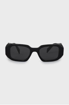 Sunglasses with logo on temples