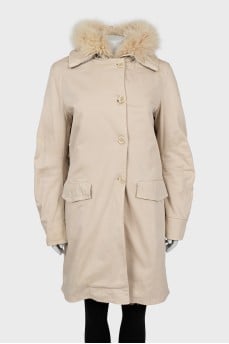 Beige parka insulated with fur