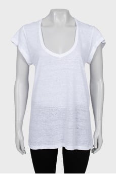 Linen T-shirt with a deep neckline
