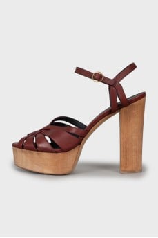 Leather sandals with wooden soles